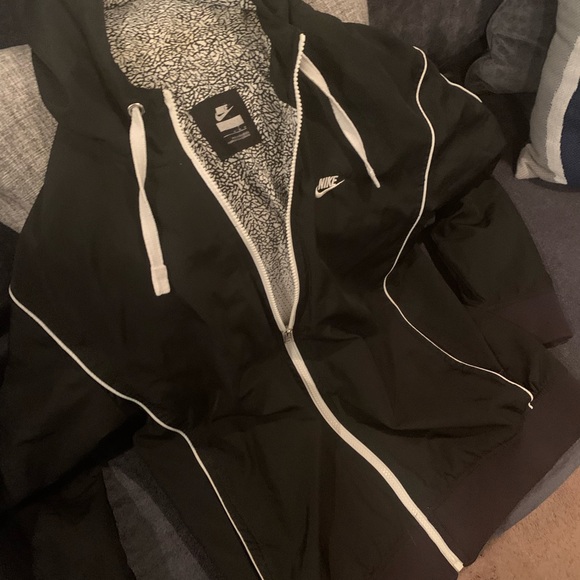 Nike Track Performance Jacket New Blk Size Med. - Picture 4 of 12